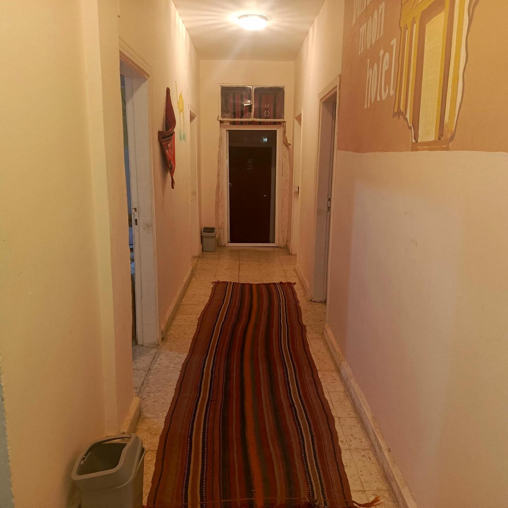 Dana Moon Hostel Zewnętrze zdjęcie